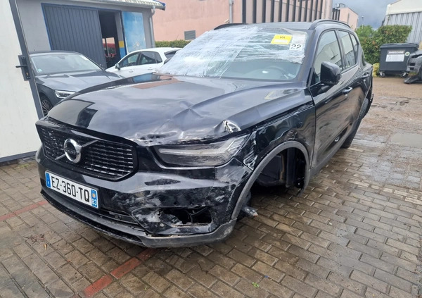 Volvo XC 40 cena 39900 przebieg: 67000, rok produkcji 2018 z Chodzież małe 529